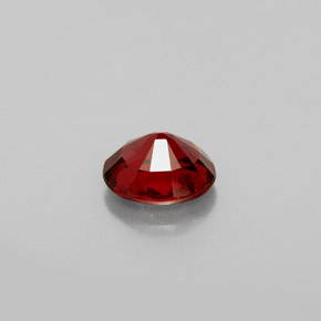 Espinélio vermelho natural 0,67ct, corte oval, VS