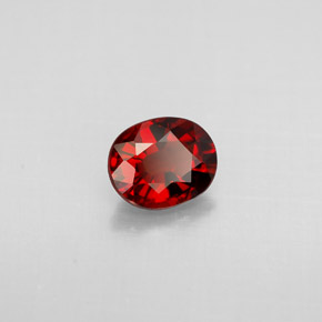 Espinélio  natural 0,66ct, corte oval, VS