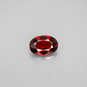 Espinélio  natural 0,63ct, corte oval, VVS