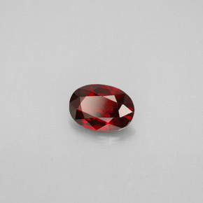 Espinélio  natural 0,63ct, corte oval, VVS