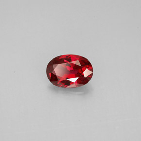 Espinélio vermelho natural 0,64ct, corte oval, VS