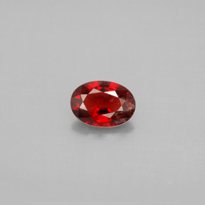 Espinélio  natural 0,67ct, corte oval, SI