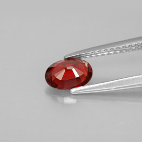 Espinélio  natural 0,67ct, corte oval, SI