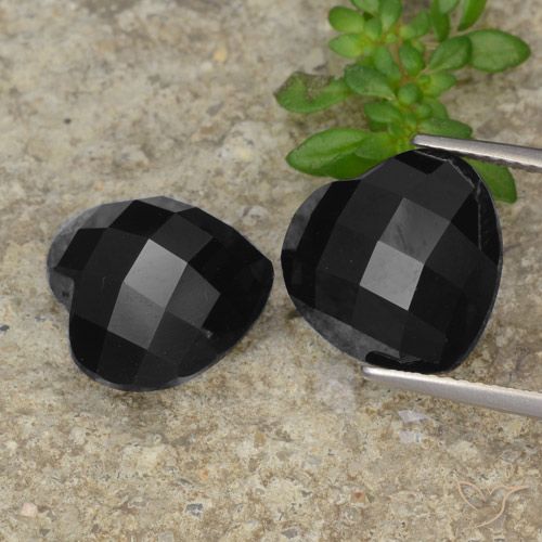 14.00ctw Natural Preto Espinélio, Coração, Opaco