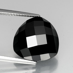 Espinélio preto natural 10,65ct, trillion, opaco