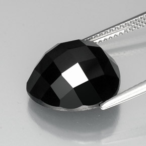 Espinélio preto natural 10,85ct, trillion, opaco