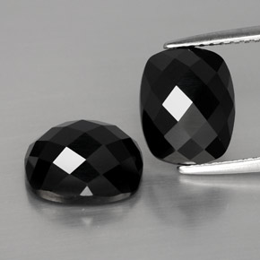 Pedras preciosas de espinélio preto natural de  ct, almofada cortada, opaco