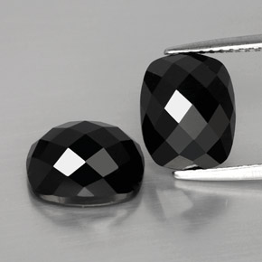 Pedras preciosas de espinélio preto natural de  ct, almofada cortada, opaco