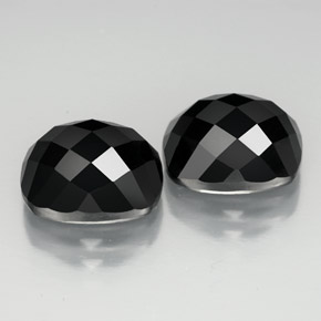 Pedras preciosas de espinélio preto natural de  ct, almofada cortada, opaco