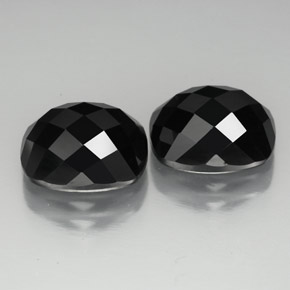 Pedras preciosas de espinélio preto natural de  ct, almofada cortada, opaco