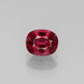 Espinélio vermelho natural 0,56ct, corte oval, VS-SI