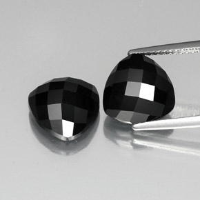 Pedras preciosas de espinélio preto natural de 8,33 ct, trillion, opaco