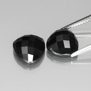 Pedras preciosas de espinélio preto natural de 8,33 ct, trillion, opaco