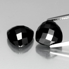 Pedras preciosas de espinélio preto natural de  ct, trillion, opaco