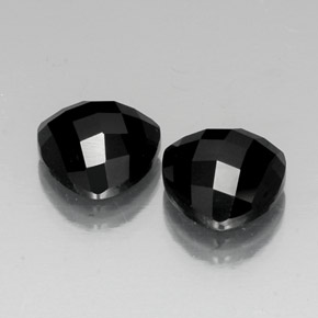 Pedras preciosas de espinélio preto natural de  ct, trillion, opaco