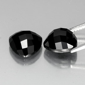 Pedras preciosas de espinélio preto natural de  ct, trillion, opaco