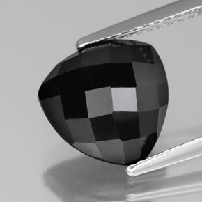 Espinélio preto natural 4,21ct, trillion, opaco
