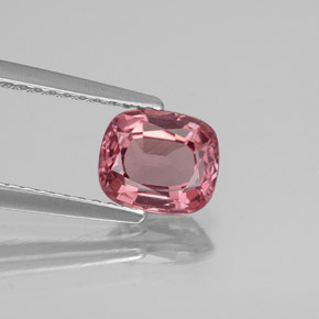 Espinélio vermelho natural 1,19ct, almofada cortada, VS