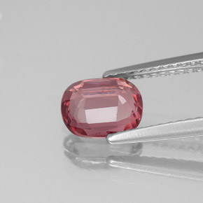 Espinélio vermelho natural 1,40ct, corte oval, VS-SI