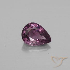 Espinélio Roxo profundo Natural 1.33ct, Formato de pêra, VVS