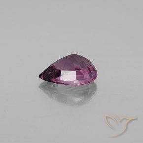 Espinélio Roxo profundo Natural 1.33ct, Formato de pêra, VVS