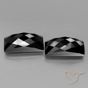 Pedras preciosas de Espinélio Preto natural de 24.56 ct, baguete, Opaco
