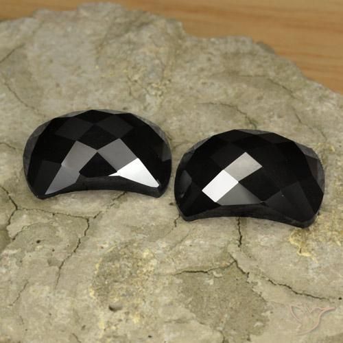 Pedras preciosas de Espinélio Preto natural de 28.79 ct, Chique, Opaco