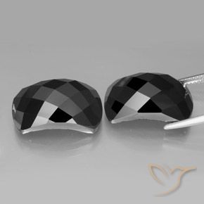 Pedras preciosas de Espinélio Preto natural de 27.48 ct, Chique, Opaco