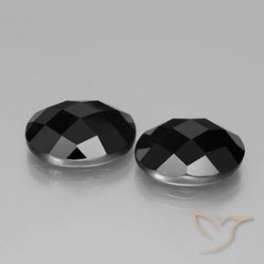 Pedras preciosas de Espinélio Preto natural de 15.75 ct, oval, Opaco