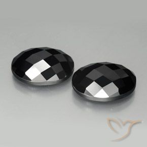 Pedras preciosas de Espinélio Preto natural de 21.22 ct, oval, Opaco
