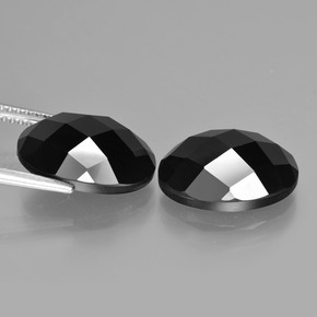 Pedras preciosas de Espinélio Preto natural de 14.37 ct, Corte Oval, Opaco