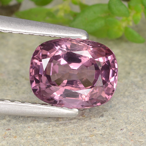 Espinélio roxo natural 1,29ct, almofada cortada, VVS-VS