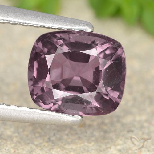 Espinélio roxo natural 1,61ct, almofada cortada, VS