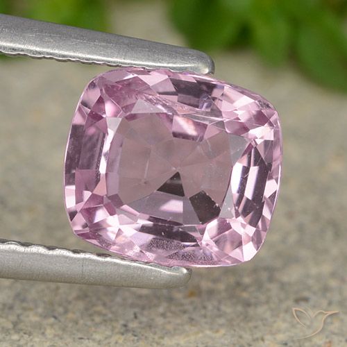 Espinélio Luz roxa Natural 1.58ct, Almofada cortada, VS