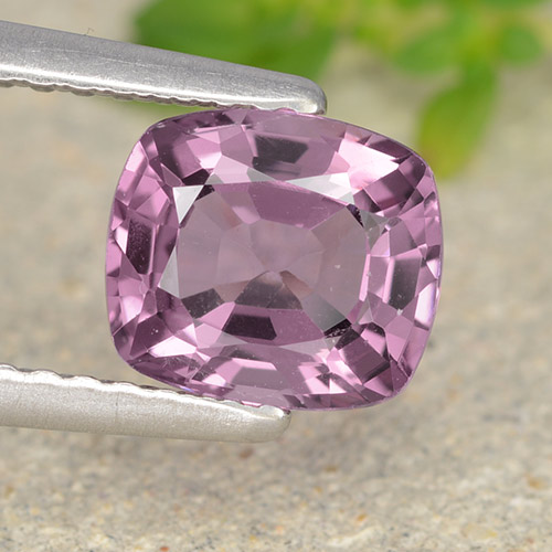 Espinélio roxo natural 1,41ct, almofada cortada, VVS