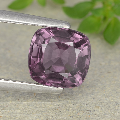 Espinélio roxo médio Natural 1.56ct, Almofada cortada, VVS-VS