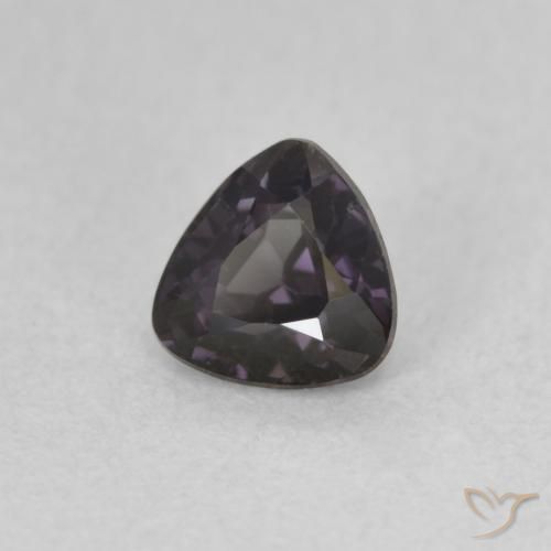 Espinélio Blackish Violet Natural 0.60ct, Trilhão, VVS-VS