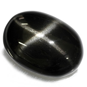 Diopsídio estrela preto natural 26,40ct, corte oval, opaco