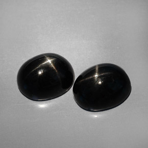 Pedras preciosas de diopsídio estrela preto natural de  ct, corte oval, opaco