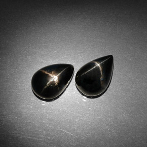 Pedras preciosas de diopsídio estrela preto natural de  ct, formato de pêra, opaco