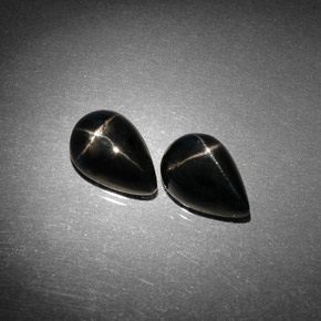 Pedras preciosas de diopsídio estrela preto natural de  ct, formato de pêra, opaco