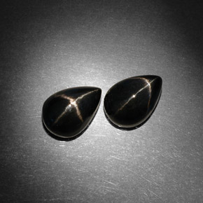 Pedras preciosas de diopsídio estrela preto natural de  ct, formato de pêra, opaco