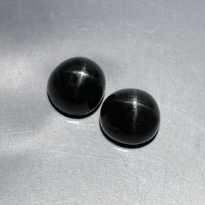 Pedras preciosas de diopsídio estrela preto natural de  ct, corte oval, opaco
