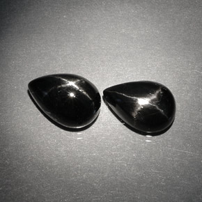 Pedras preciosas de diopsídio estrela preto natural de  ct, formato de pêra, opaco