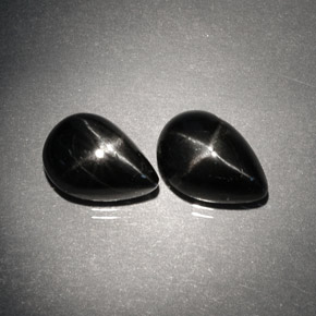 Pedras preciosas de diopsídio estrela preto natural de  ct, formato de pêra, opaco