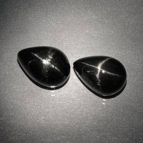 Pedras preciosas de diopsídio estrela preto natural de  ct, formato de pêra, opaco