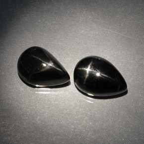 Pedras preciosas de diopsídio estrela preto natural de  ct, formato de pêra, opaco