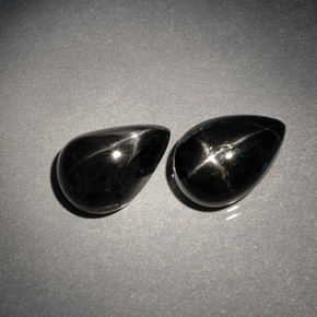 Pedras preciosas de diopsídio estrela preto natural de  ct, formato de pêra, opaco