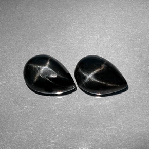 Pedras preciosas de diopsídio estrela preto natural de  ct, formato de pêra, opaco