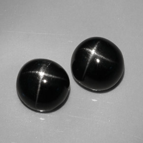 Pedras preciosas de diopsídio estrela preto natural de  ct, corte redondo, opaco